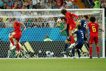 2-2. Marouane Fellaini marcó el gol del empate.