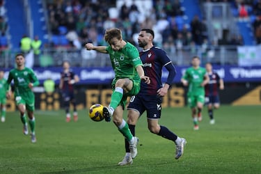 Aprobados y suspensos del Racing en Eibar: Ezkieta vuelve a salvar 1 punto
