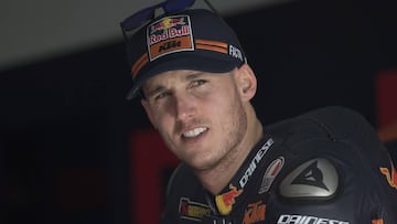 Pol Espargaro, piloto de Moto GP, multado por conducir sin puntos por el Tribunal Supremo.