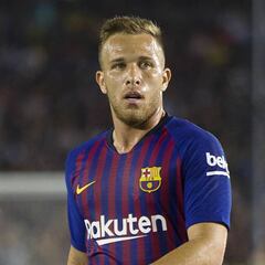 Arthur detalla cómo es su relación con Neymar y cómo Messi le ayudó en Barcelona