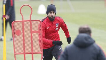 El Atlético se entrenó sin Oblak ni los de Moscú, pero con Costa