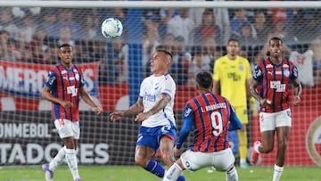 Vargas empieza a ser resistido en Uruguay y su DT dice esto