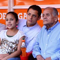 Tomás Balcázar y Chicharito, la pesadilla familiar de Francia
