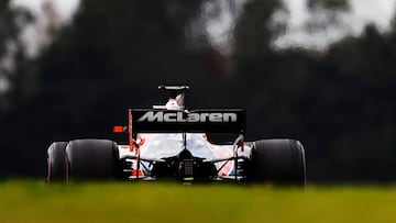 El McLaren Honda durante los test de Barcelona.