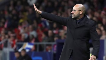 Bosz, en el partido ante el Atlético de Madrid.