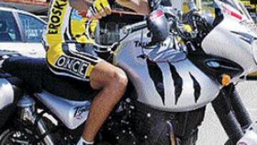 <b>COMO UNA MOTO.</B> Igor Galdeano tratará de sacar hoy en la contrarreloj la máxima ventaja posible a los escaladores.