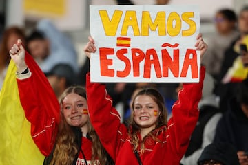 Aficionadas en Auckland muestran su apoyo a la Selección de España