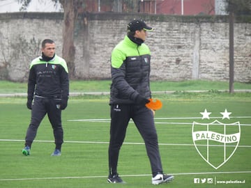 El cuadro tricolor ya trabaja en las canchas auxiliares del Estadio Municipal de La Cisterna.