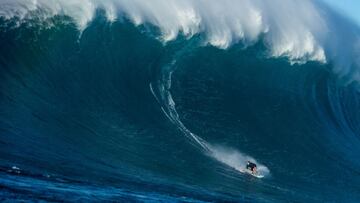 Ian Walsh surfs at Jaws in Maui, HI, USA on 16 January, 2021. // Fred Pompermayer / Red Bull Content Pool // SI202102170081 // Usage for editorial use only //