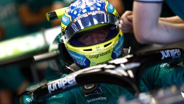 garage, Spa-Francorchamps, GP2414a, F1, GP, Belgium
Fernando Alonso, Aston Martin F1 Team, settles into the car