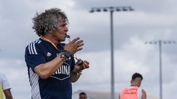 Alberto Gamero durante un entrenamiento de Millonarios en Estados Unidos.