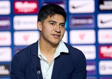 Obed Vargas durante su presentación como nuevo jugador del Atlético de Madrid.