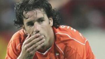 Van Nistelrooy tiene pocas opciones de estar con Holanda en el Mundial de Sudáfrica.