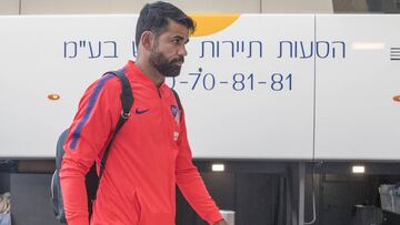 Costa, en la llegada del Atlético a Jerusalén, donde volverá a jugar.