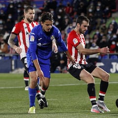 Unai Simón socorre al Athletic