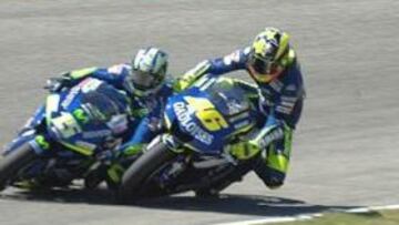 <B>POLÉMICA.</B> El campeonato del mundo de MotoGP comenzó una polémica acción entre Sete y Rossi.