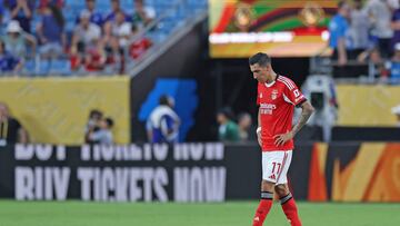 CHARLOTTE, NORTH CAROLINA - JUNE 28: Angel Di Maria #11 of SL Benfica reacts following the FIFA Club World Cup 2025 round of 16 match between SL Benfica and Chelsea FC at Bank of America Stadium on June 28, 2025 in Charlotte, North Carolina. Buda Mendes/Getty Images/AFP (Photo by Buda Mendes / GETTY IMAGES NORTH AMERICA / Getty Images via AFP)