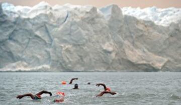 Natación de Invierno en el glaciar Perito Moreno