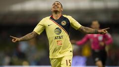 Nicolás Castillo brilla y anota en el clásico frente a Chivas