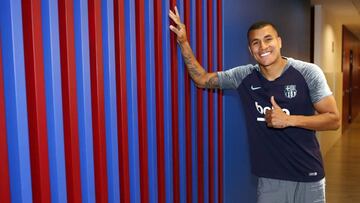 El jugador colombiano Jeison Murillo, en su llegada al FC Barcelona.