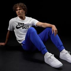 Las zapatillas de Nike, sencillas pero resistentes, que van a ser tu obsesión este otoño