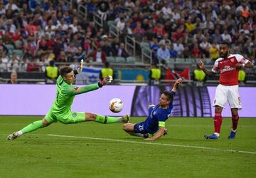 Kepa Arrizabalaga y C¨¦sar Azpilicueta.