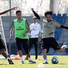 Isco regresa al grupo