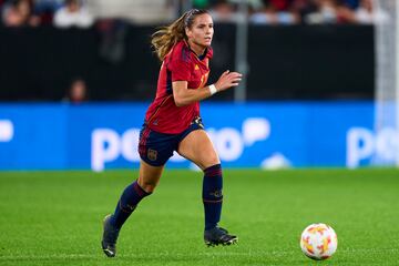 Laia Codina la catalana hizo su debut soñado con La Roja: golazo ante Estados Unidos y victoria histórica de la Selección. Es una de las perlas que lleva tiempo cuidando el Barcelona. Y conocida desde categorías inferiores con España. Otra opción para la zaga.