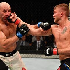 Gustafsson acaba con Teixeira ante los suyos y mira a Cormier