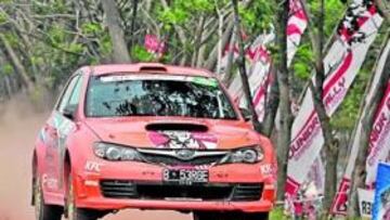 <b>TALENTO PRECOZ. </b>A los 13 años, pilota y vence con un Impreza.