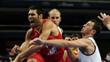 <b>REVULSIVO. </b>La aportación de San Emeterio fue fundamental ayer.