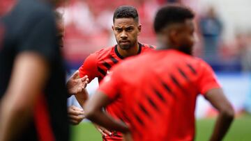 Correa vuelve; otro día de clases de defensa para Lodi