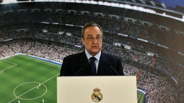 Real Madrid's club president Florentino Perez speaks during the official presentation of Real Madrid's Portuguese forward Cristiano Ronaldo's contract renewal, in the presidential box at the Santiago Bernabeu stadium in Madrid on November 7, 2016.
Real Madrid and Cristiano Ronaldo have agreed an extension to the player's contract, keeping him at the club until the 30th of June 2021. / AFP PHOTO / GERARD JULIEN