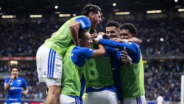 Las movidas semanas de Cruzeiro antes de medirse a la UC: así le fue en su último partido