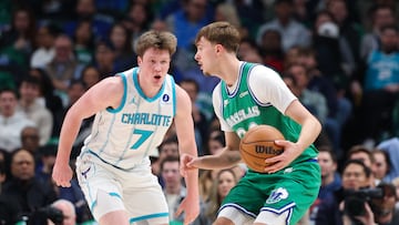 Cooper Flagg y Kon Knueppel, cara a cara en Dallas tras su temporada juntos en Duke.