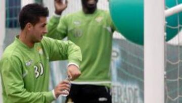 <b>SU GRAN OPORTUNIDAD. </b>El delantero del Betis C Sergio León irá convocado hoy en lugar de Pavone.