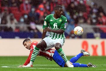 William Carvalho ante Correa.