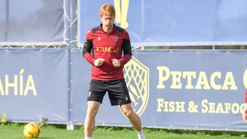 04/04/24 CADIZ CF ENTRENAMIENTO SEMANAL ALEX FERNANDEZ  