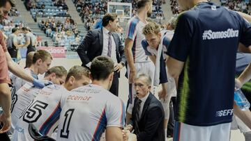 Moncho Fernández, en un tiempo muerto del Monbus Obradoiro.