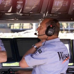 Newey revela el código draconiano de Dennis en Woking