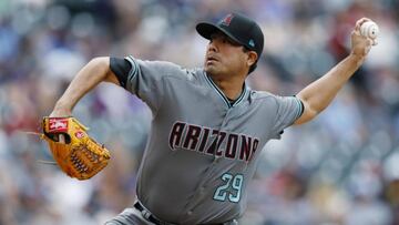 Jorge De La Rosa asegura su lugar en Arizona