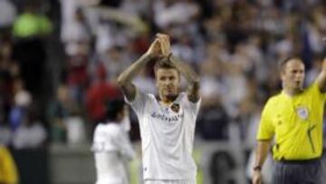 <b>"PROVOCADOR".</b> David Beckham pasa por un mal momento tras el incidente protagonizado con un espectador que saltó de las gradas cuando el inglés le encaró desafiante al concluir el primer tiempo del partido amistoso contra el Milán italiano. Estos le acusan de "provocador", y los Galaxy han pedido perdón por lo ocurrido.