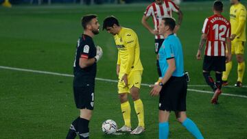 Unai Simón ante Medié Jiménez.