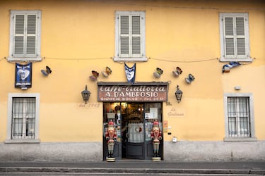 Algunas de esas comidas, cenas, son en Caffè del Tasso 1476, en la Città Alta de Bérgamo, otras en Osteria D’Ambrosio. 