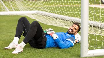 Pacheco descansa en una portería