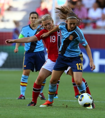 Alexia jugó su primer gran torneo con la Selección absoluta en la Eurocopa de Suecia de 2013. La Roja llegó hasta cuartos, donde fue eliminada por Dinamarca.