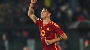 'La Joya' vuelve a escena. Varios han sido los intentos por parte del equipo madrileño por ficharle, pero nunca lo han conseguido a pesar del interés del Cholo por el de Laguna Larga, Córdoba (Argentina). Tiene contrato con la Roma con una cláusula de 12 millones que podría facilitar su traspaso. A pesar de ello, el jugador se encuentra cómodo y feliz en el cuadro romano.