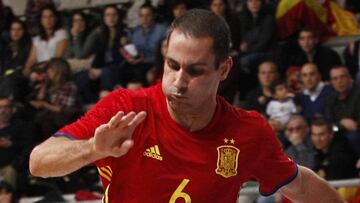 Fernandao, con la selecci&oacute;n espa&ntilde;ola de f&uacute;tbol sala, en un amistoso contra Polonia en Torrej&oacute;n de Ardoz.