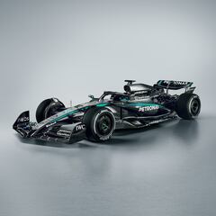 Mercedes arriesga con el W16