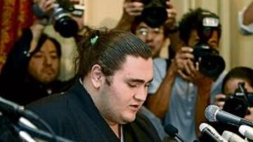 Wakanoho, ante la prensa.